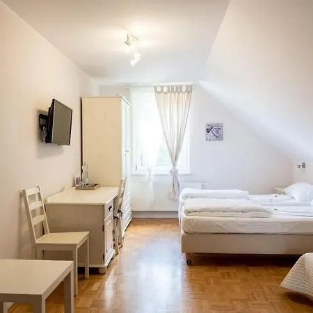 Lavender - Restauracja I Goscinne * Nowy Tomysl