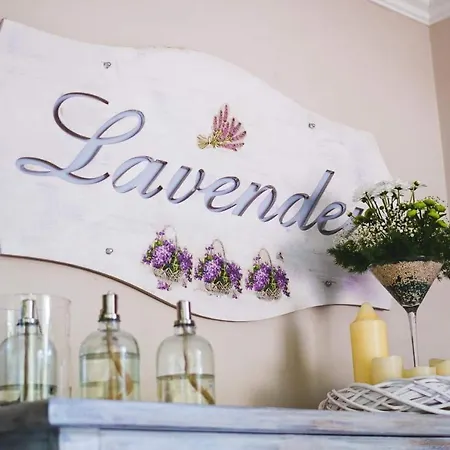 Lavender - Restauracja I Goscinne Han/Misafirhane *
