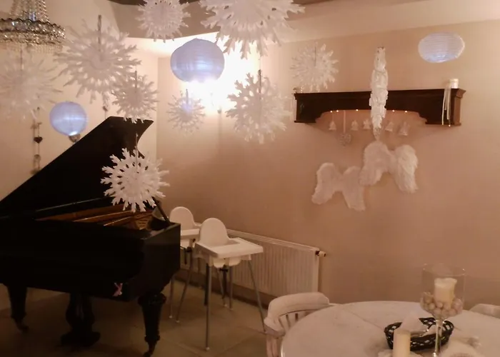 Lavender - Restauracja I Goscinne אורחן