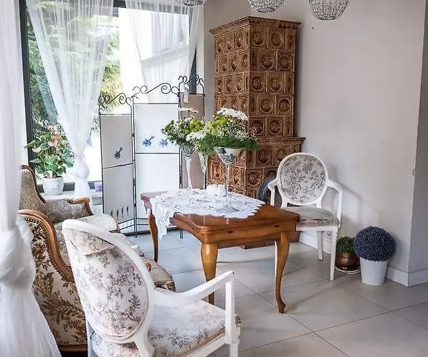 Lavender - Restauracja I Goscinne אורחן